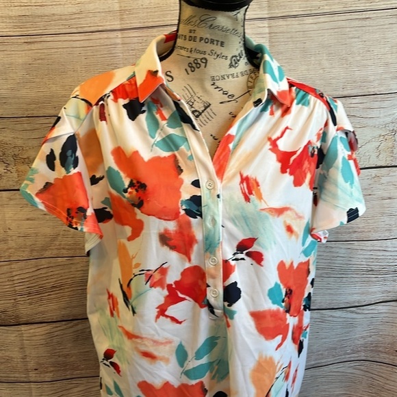 Chico’s Floral Top Flutter Sleeves Sporty Moisture Wicking Chicos 3 = XL - Picture 3 of 10